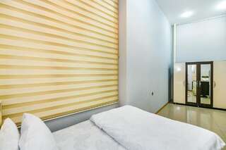 Апартаменты Сozy Apartment in the city center by Time Group Баку Апартаменты с 3 спальнями-11