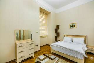 Апартаменты Сozy Apartment in the city center by Time Group Баку Апартаменты с 3 спальнями-16