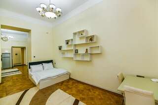 Апартаменты Сozy Apartment in the city center by Time Group Баку Апартаменты с 3 спальнями-20