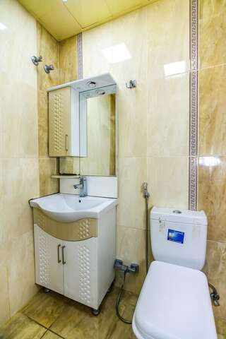 Апартаменты Сozy Apartment in the city center by Time Group Баку Апартаменты с 3 спальнями-27