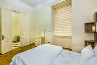 Апартаменты Сozy Apartment in the city center by Time Group Баку Апартаменты с 3 спальнями-65